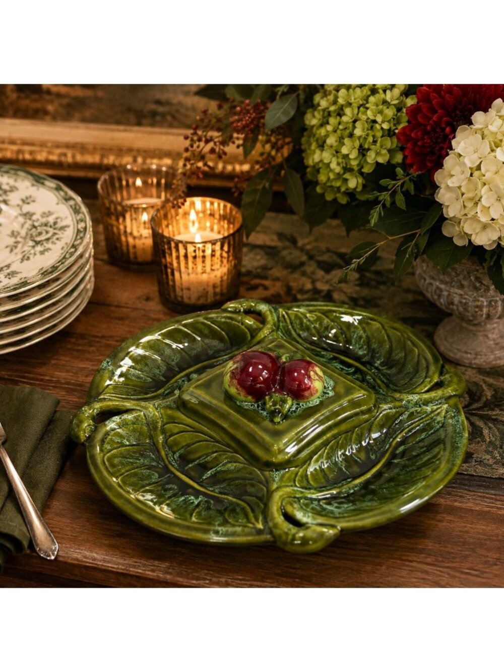 Wade California 722 Relish Tray with Red Apple Removeable Lid Green Dip Glaze